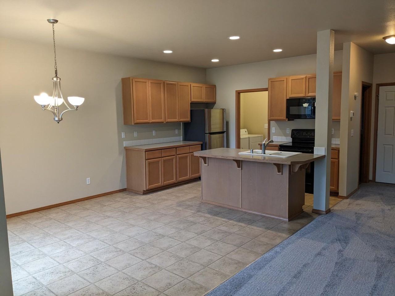 305 Pike St Se #102 - Photo 4 of 20