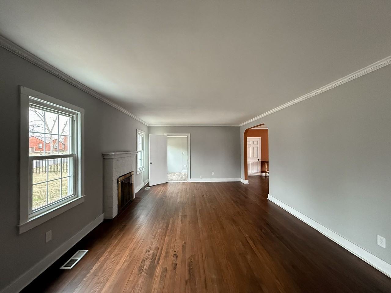 1413 Hadley Ave - Photo 2 of 12