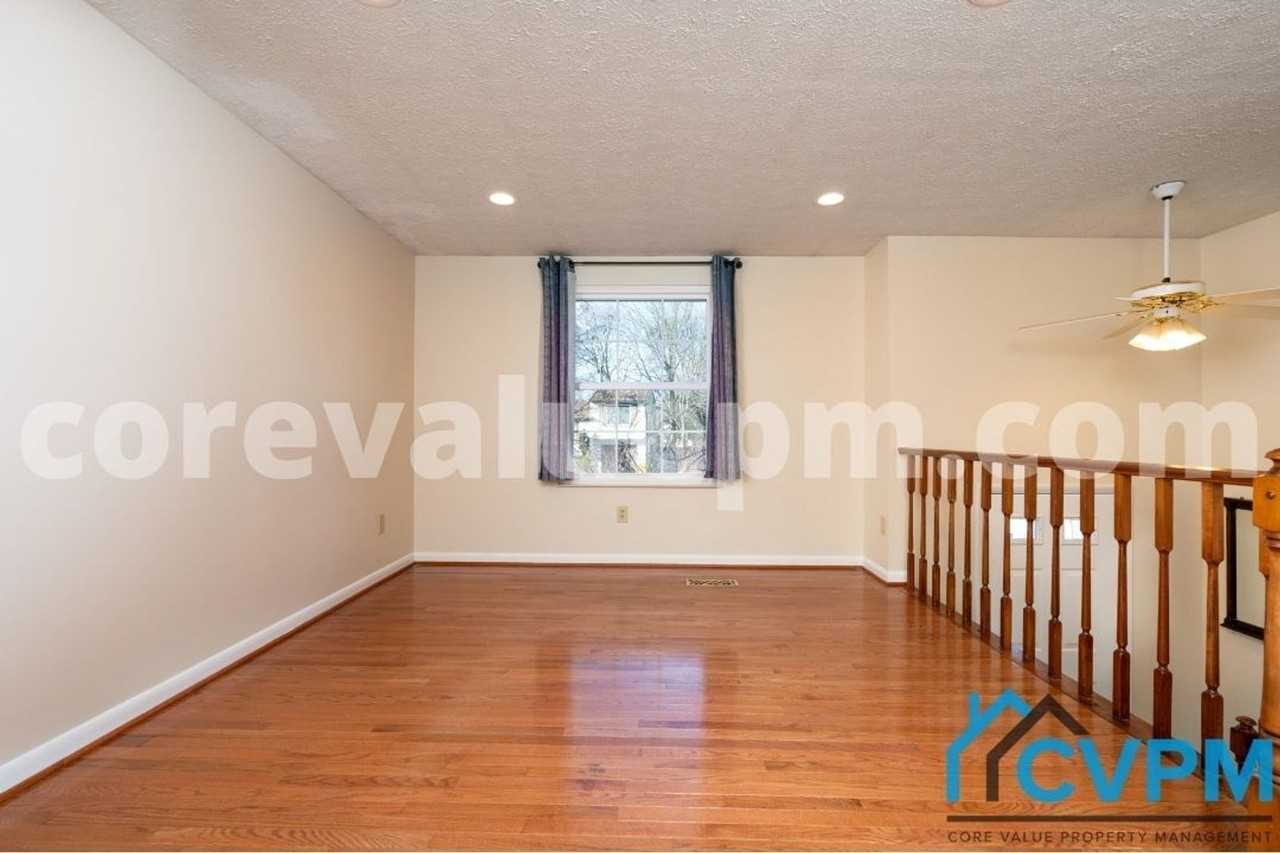 7717 Baggins Rd - Photo 3 of 27