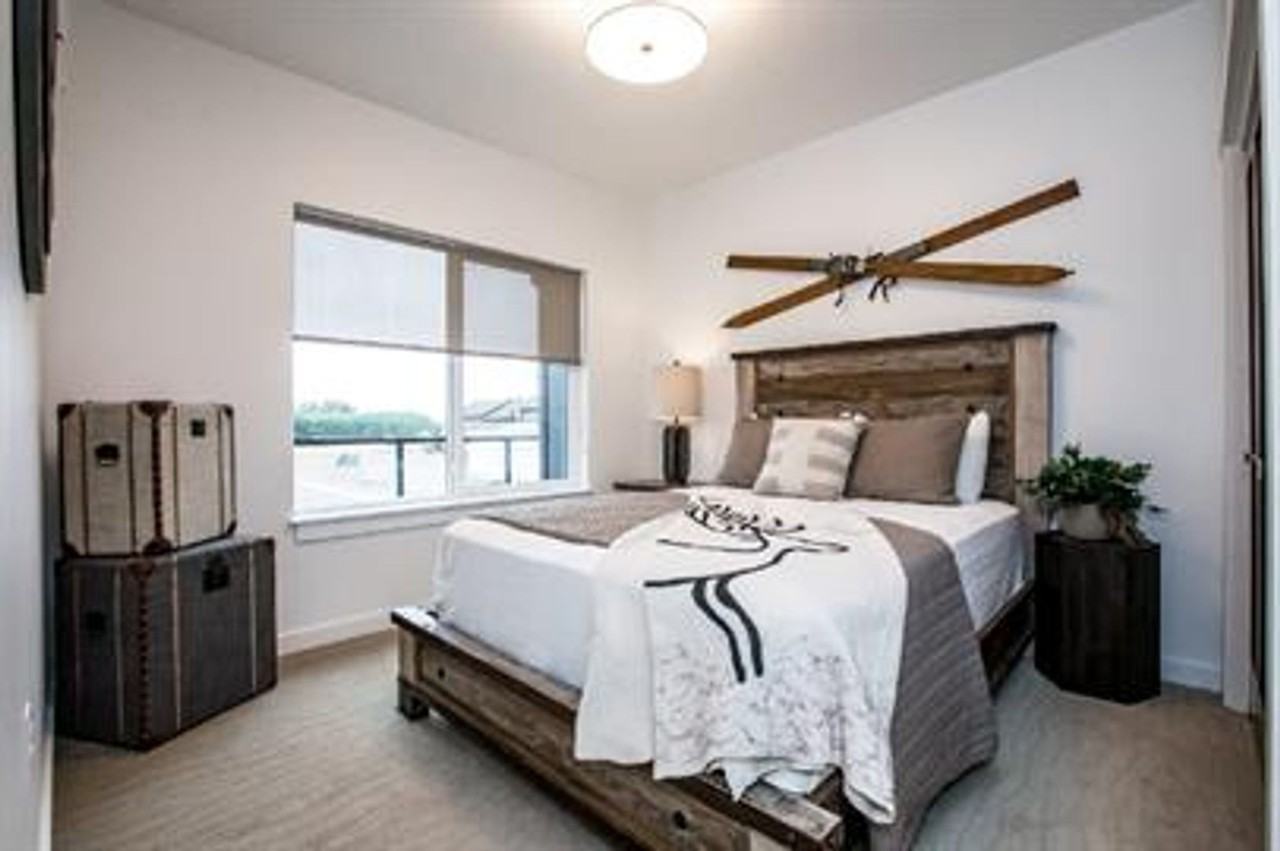 240 Blackberry Loop - Photo 4 of 16