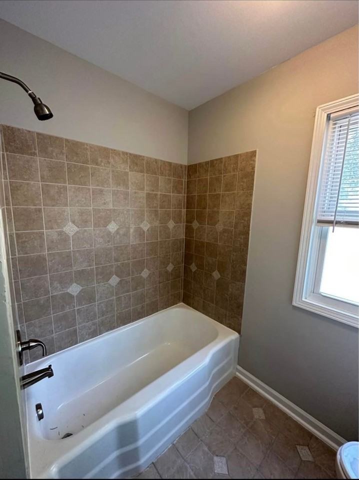 102 S Illinois St - Photo 5 of 7