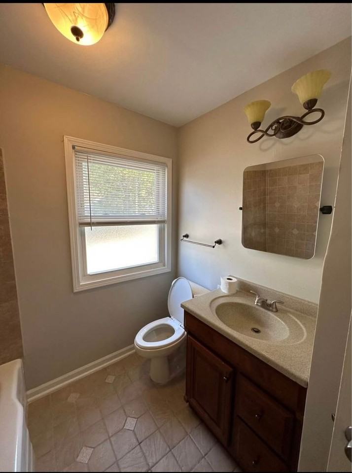 102 S Illinois St - Photo 6 of 7