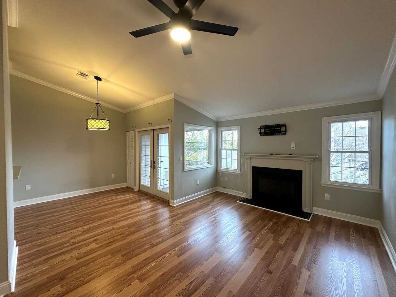 437 Edpas Rd - Photo 2 of 9