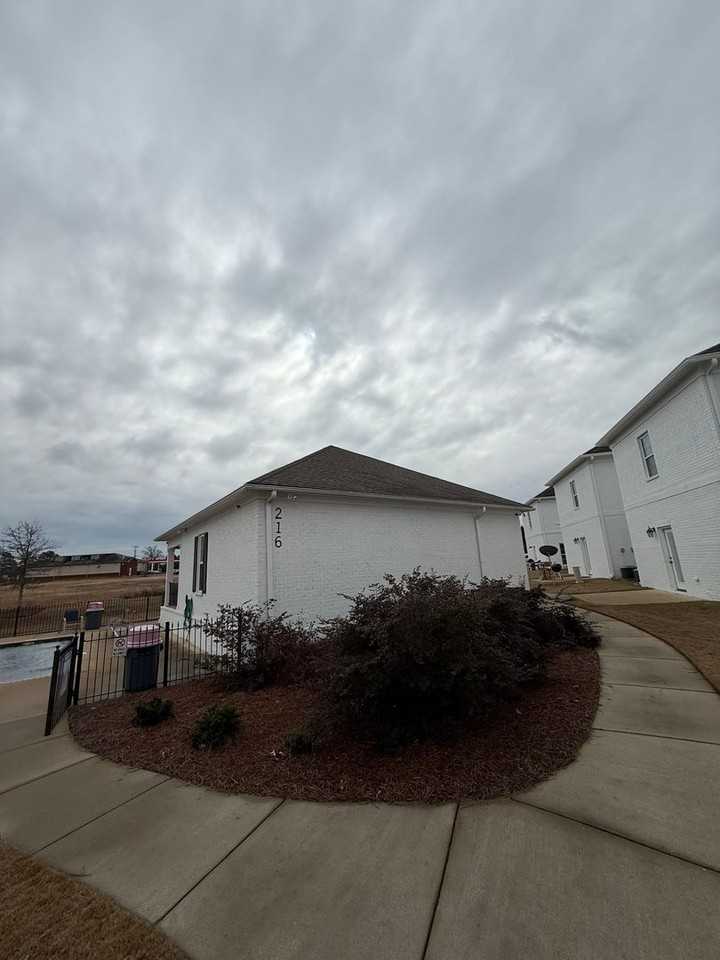 216 Park West Loop - Photo 2 of 11