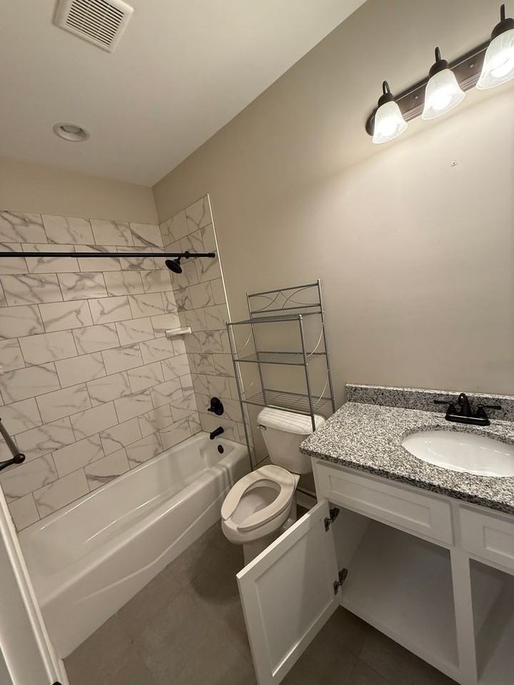 216 Park West Loop - Photo 5 of 11