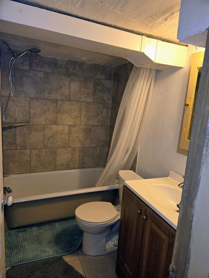 3523 Adams Ave - Photo 3 of 4