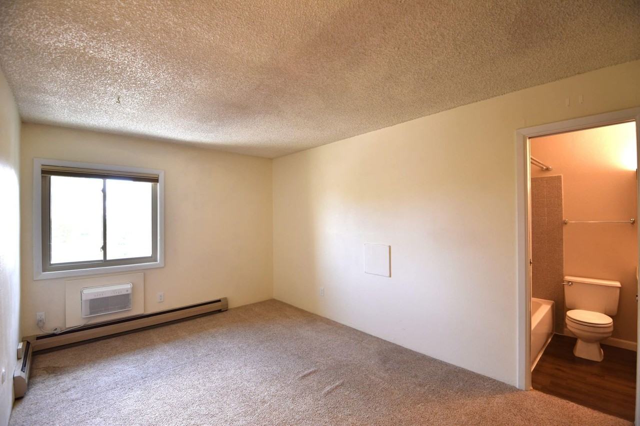 3420 Iris Ave - Photo 6 of 43