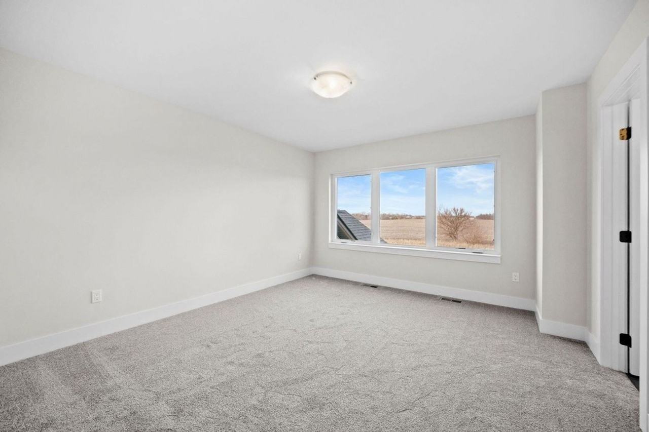 5513 Greene St - Photo 6 of 20