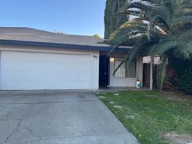 403 Elizabeth Way - Photo 1 of 1