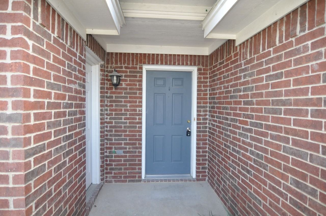 5709 Shadydell Dr - Photo 3 of 19