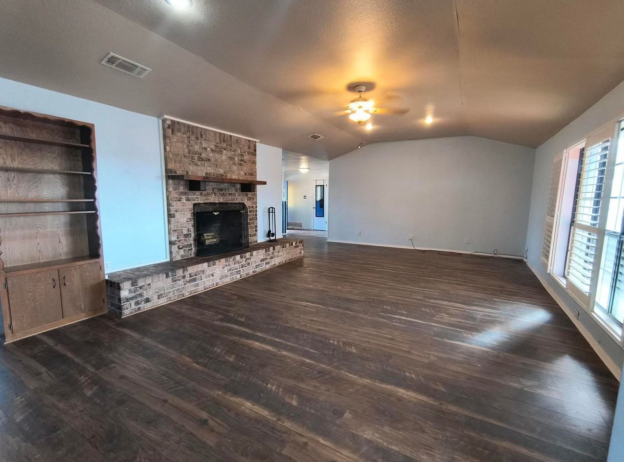 121 Laura Dr Unit A #A - Photo 3 of 16