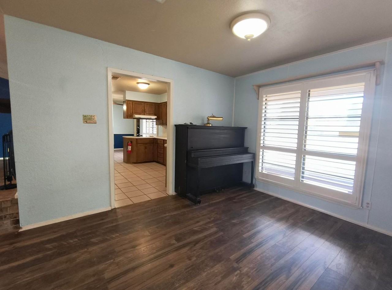 121 Laura Dr Unit A #A - Photo 4 of 16