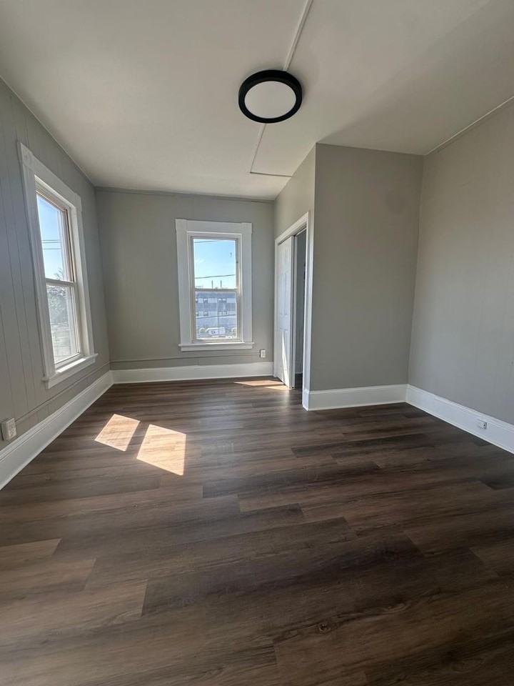 47 Hart St - Photo 5 of 12