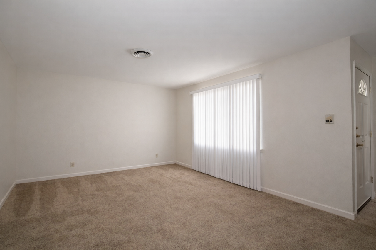 1505 Meadow Dr - Photo 5 of 6