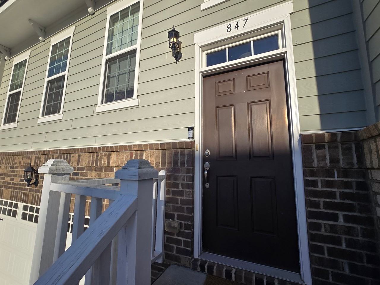 847 Tunisian Dr - Photo 2 of 27