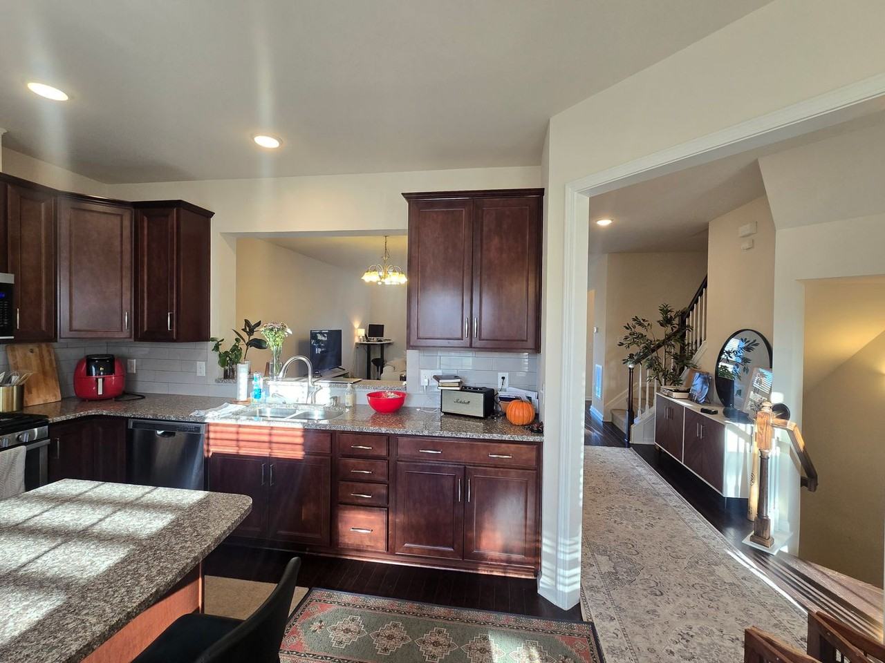 847 Tunisian Dr - Photo 6 of 27