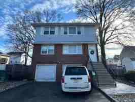 featured image of 12 Lincoln Ave