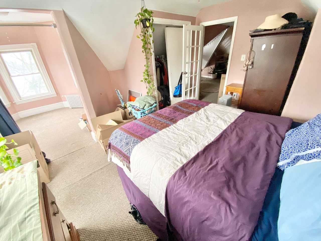 34 Colchester Ave - Photo 2 of 17