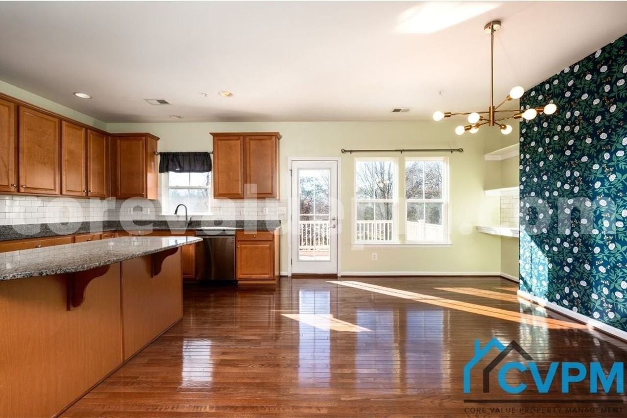 584 Fox River Hills Way - Photo 6 of 26