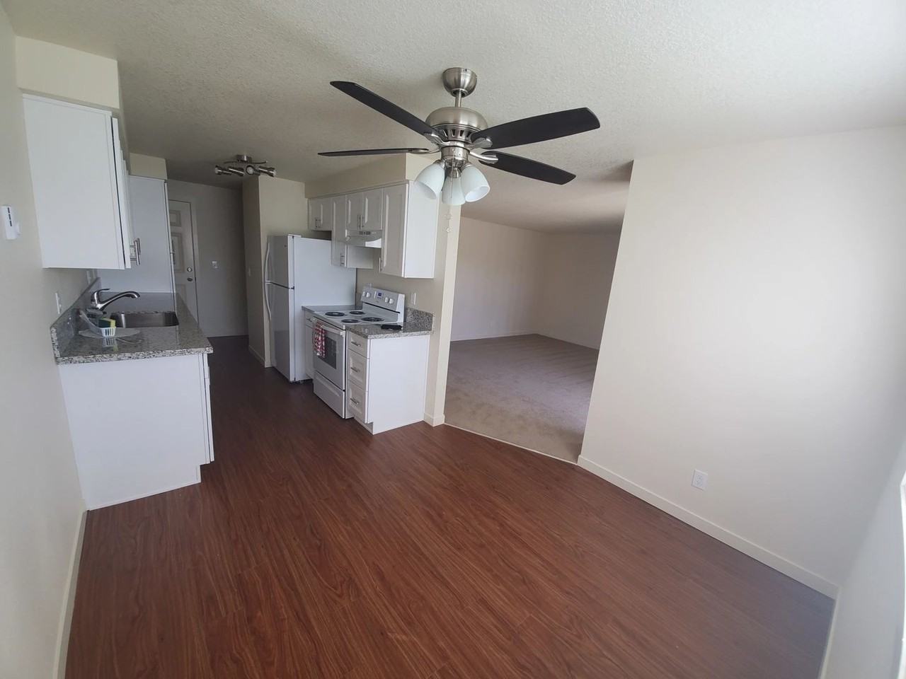 Greenwood Park Apartments - Photo 6 of 21