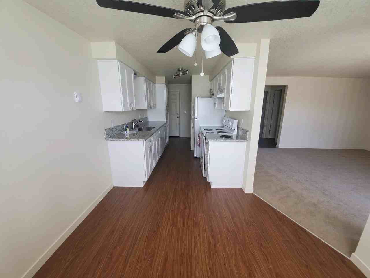 Greenwood Park Apartments - Photo 7 of 21