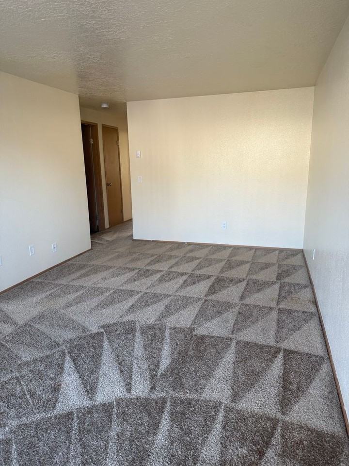 Greenwood Park Apartments - Photo 6 of 21