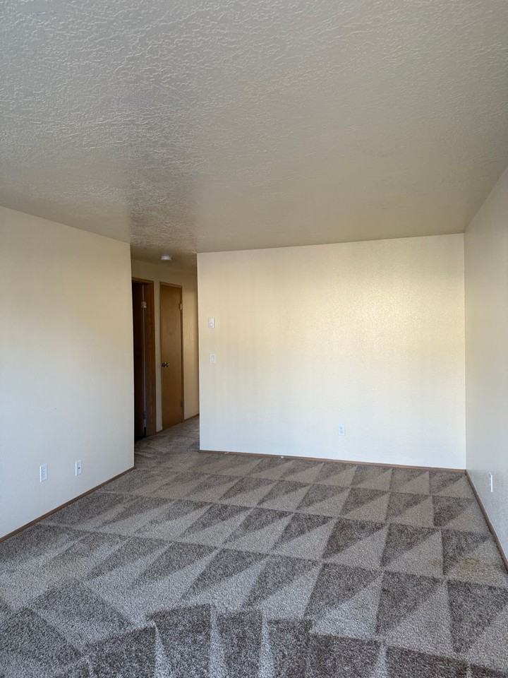 Greenwood Park Apartments - Photo 7 of 21