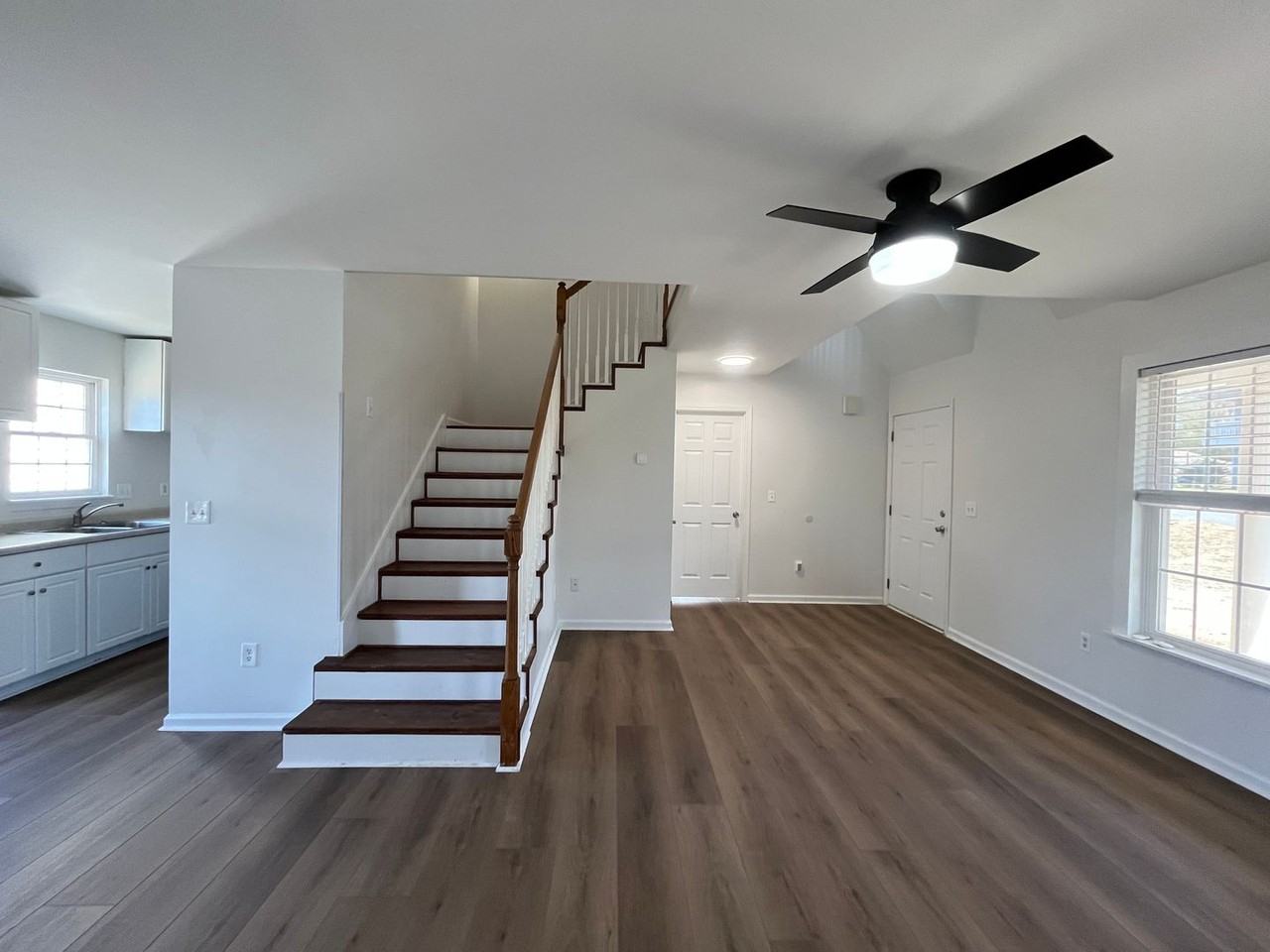 319 Springfield Cir - Photo 5 of 18