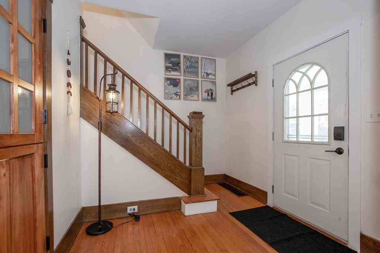 17445 Woodford Ave - Photo 4 of 36