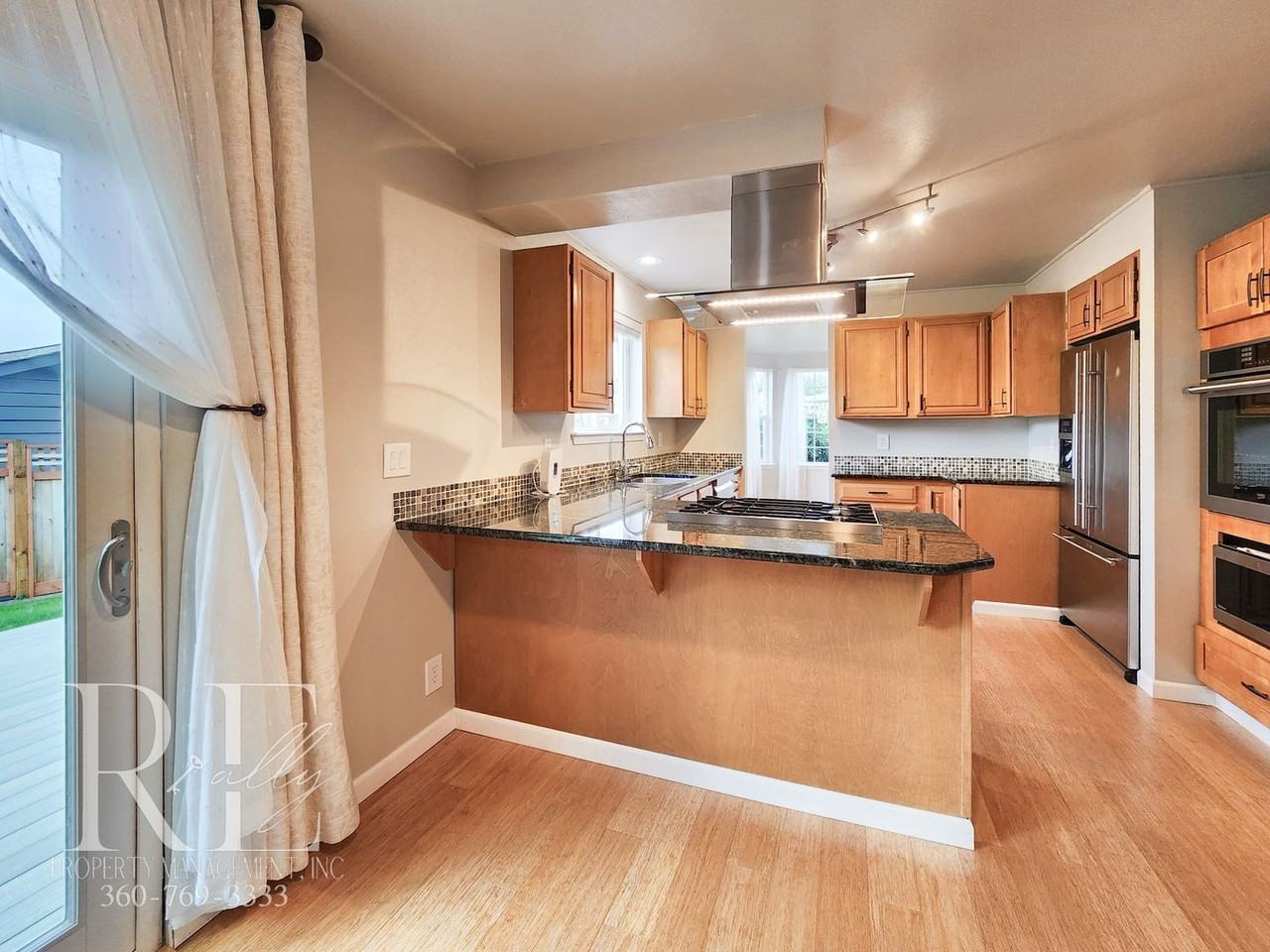 7017 Osprey Cir - Photo 6 of 37