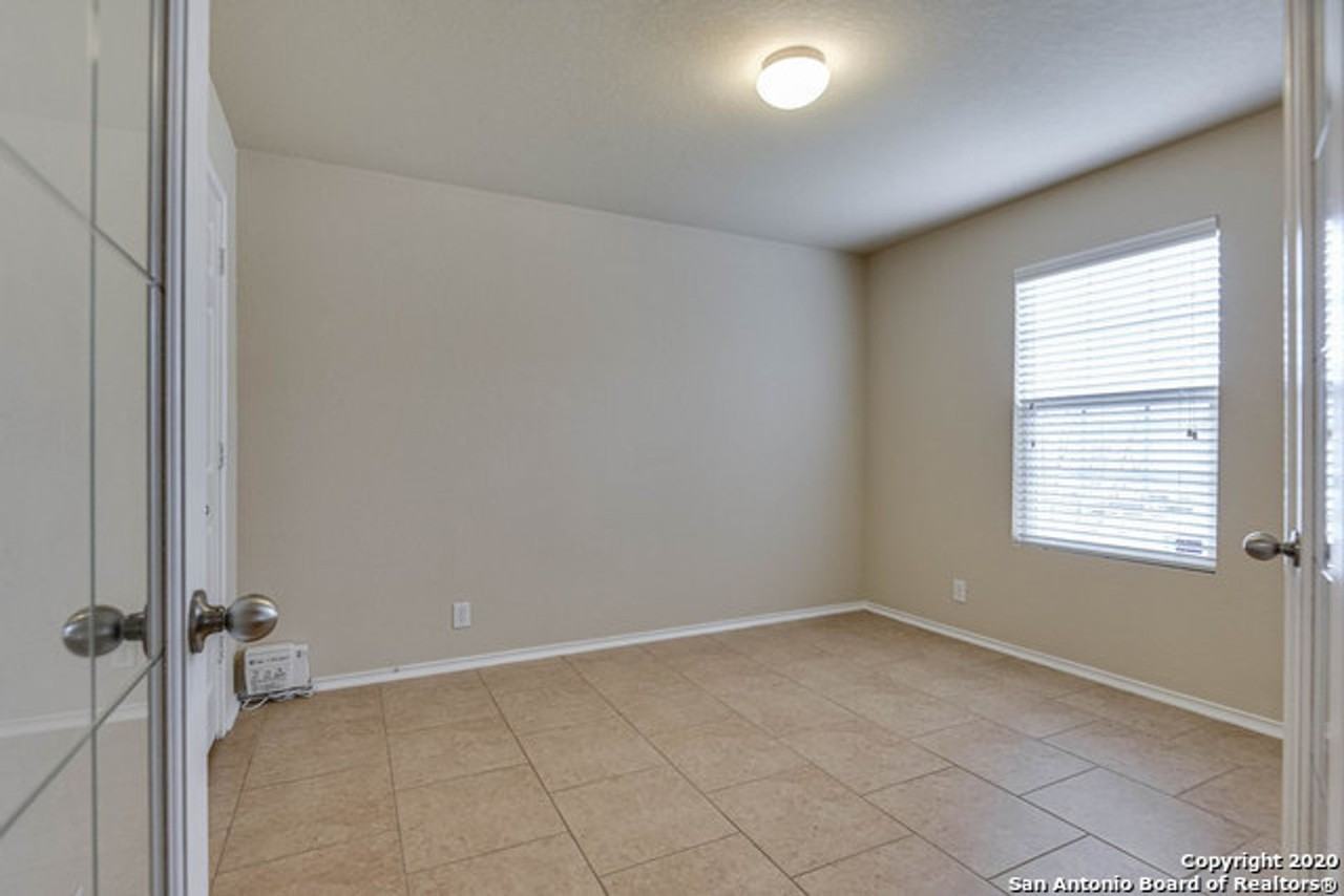 2202 York Bnd - Photo 4 of 30