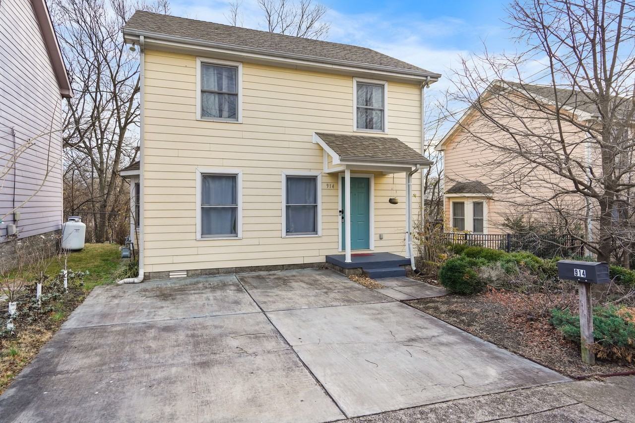 914 Warren St - Photo 4 of 22