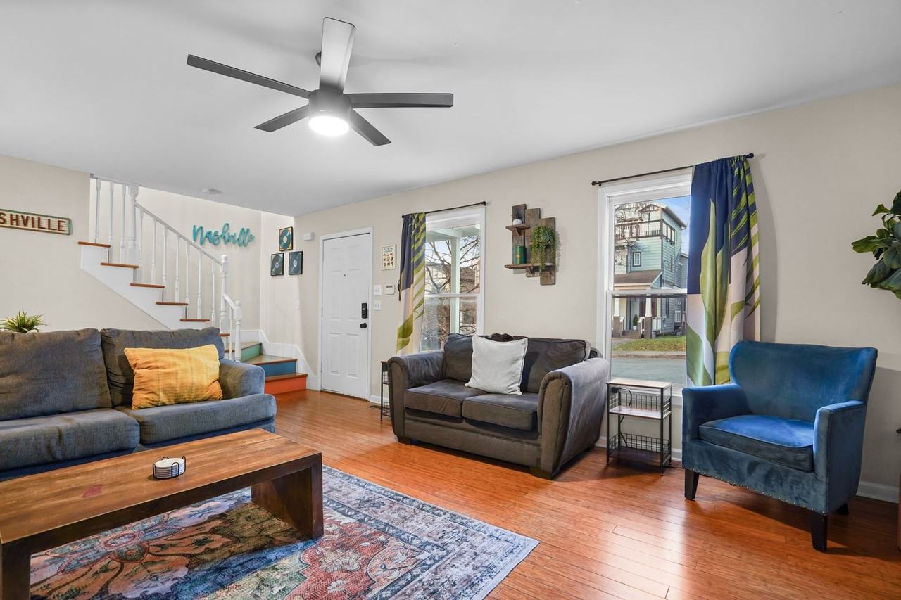 914 Warren St - Photo 7 of 22