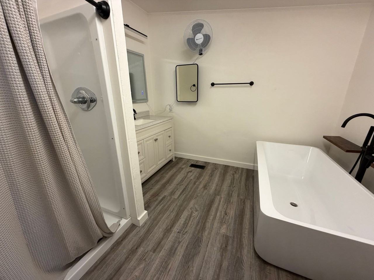 628 W Seward Rd - Photo 3 of 19