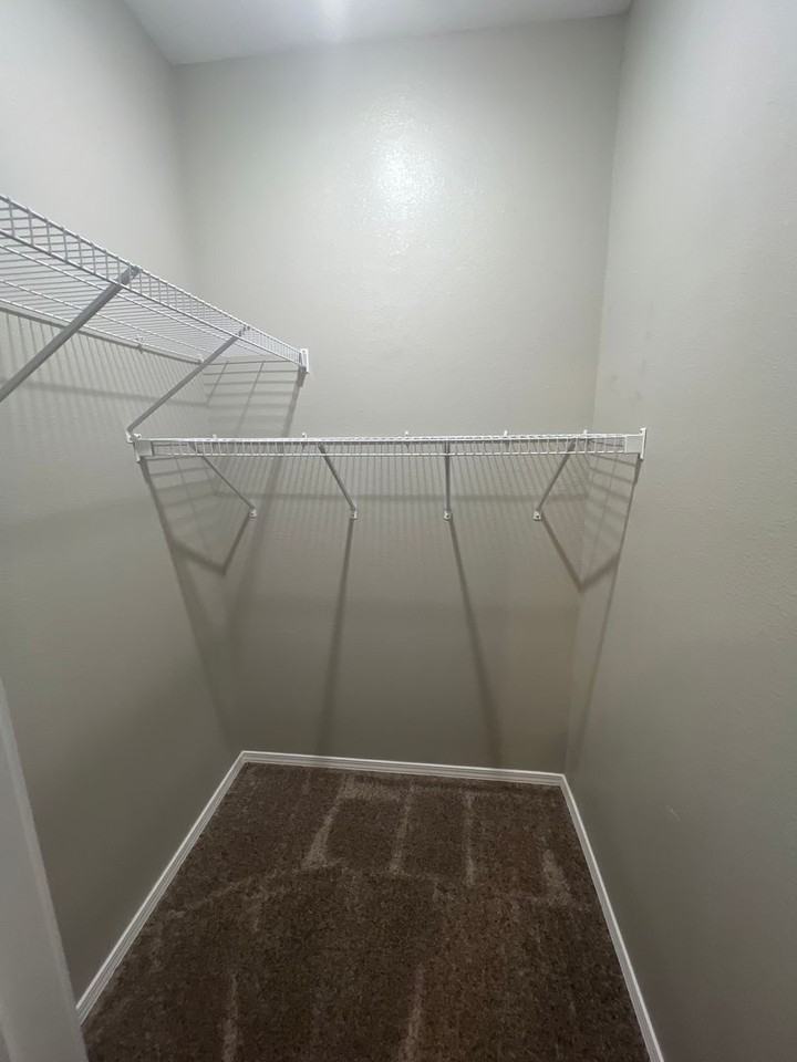 3816 Lockhaven Dr - Photo 4 of 11