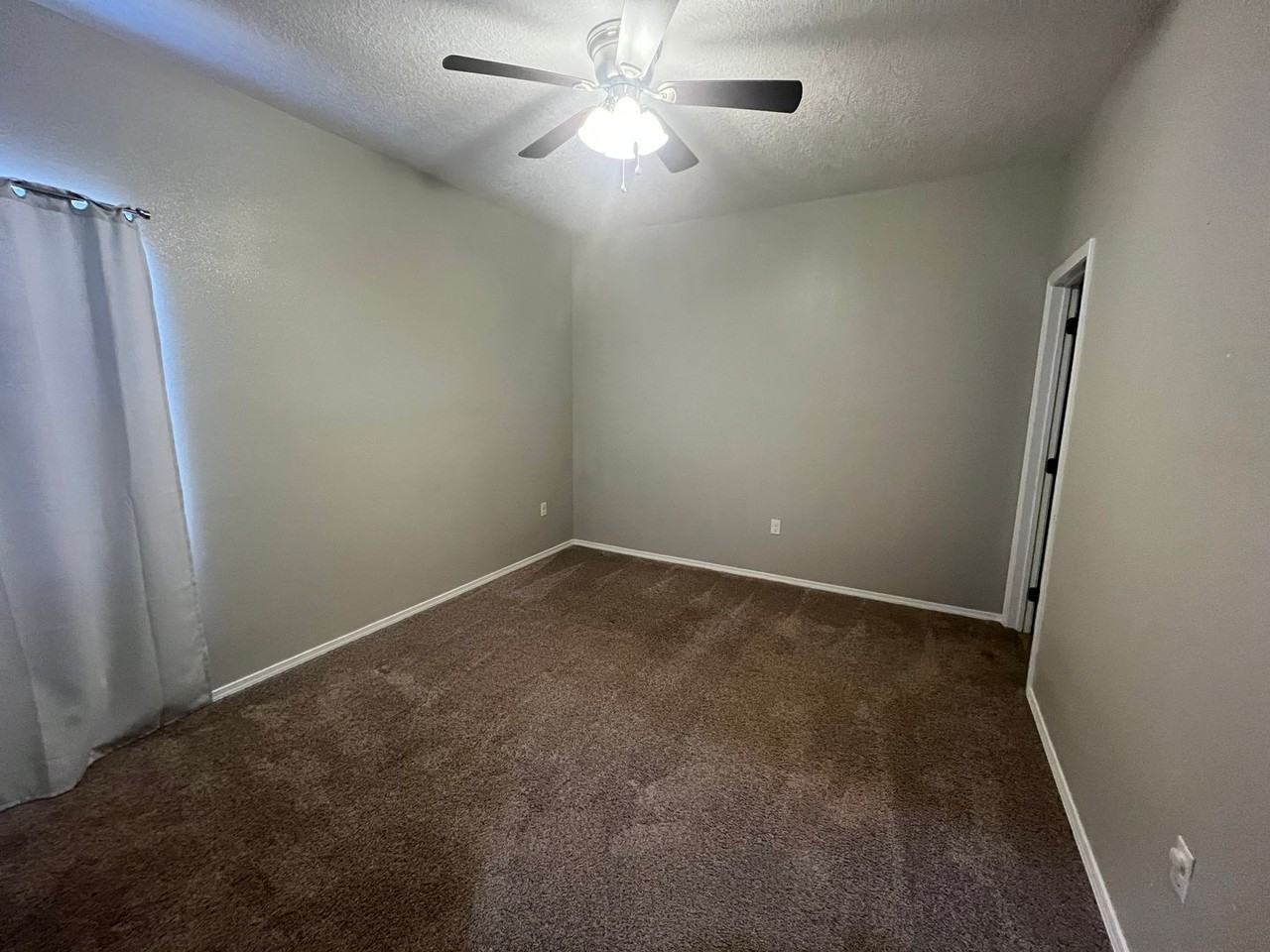 3816 Lockhaven Dr - Photo 6 of 11