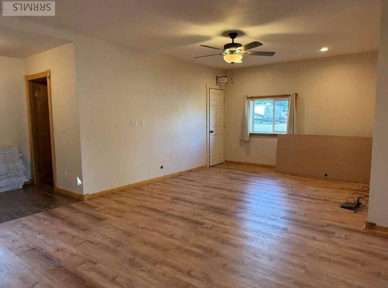 201 N Center St - Photo 3 of 20