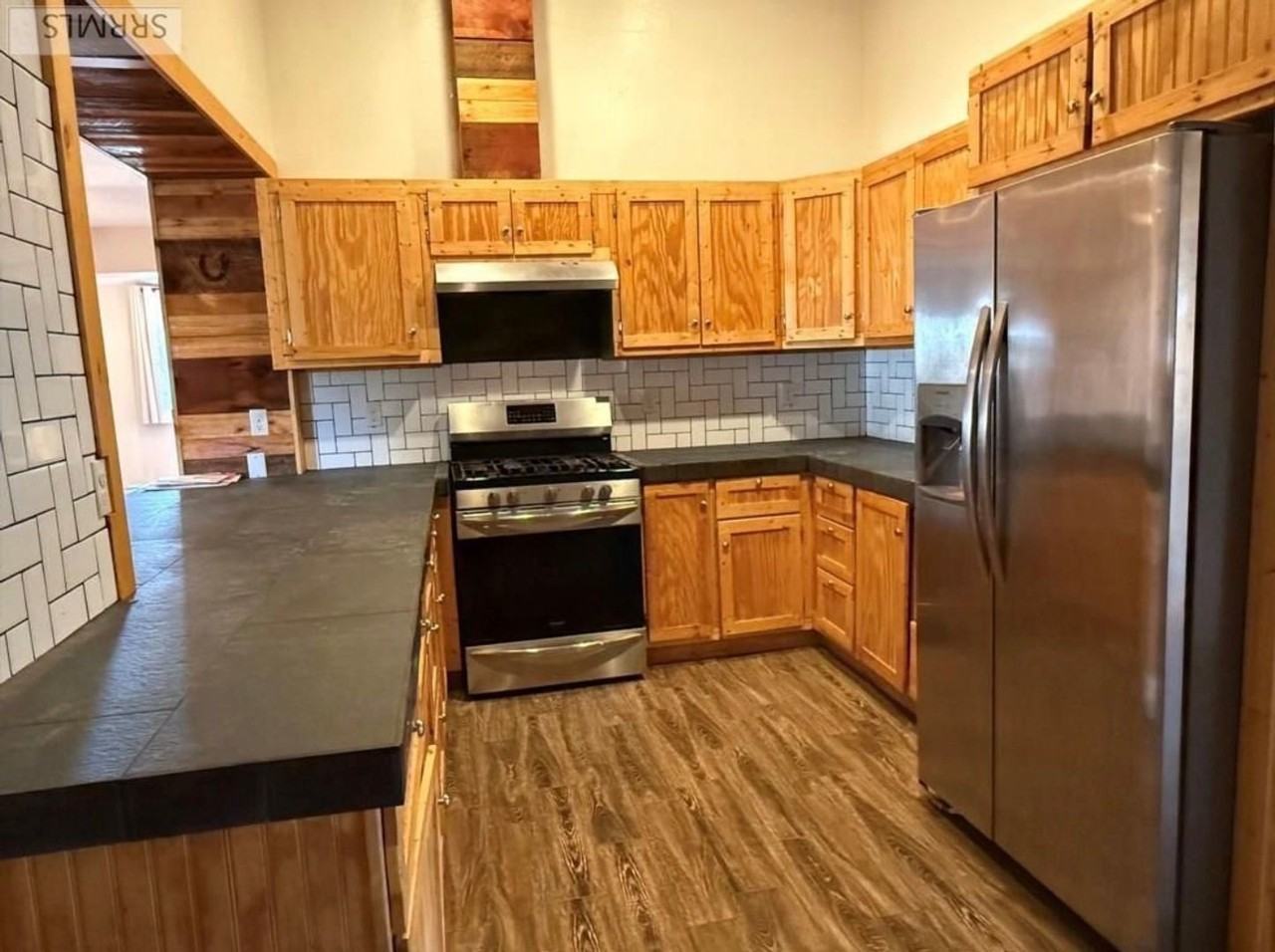 201 N Center St - Photo 4 of 20