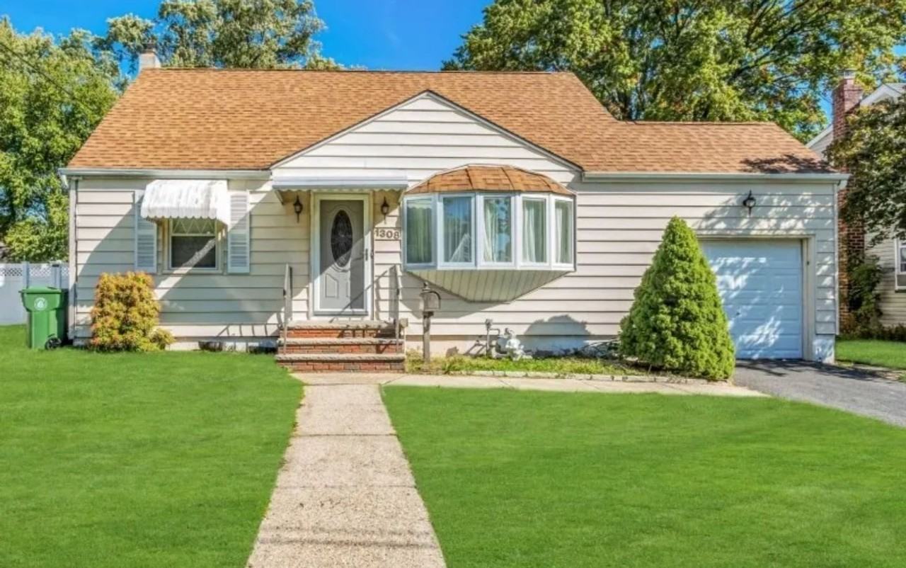 1308 Sunnyfield Dr - Photo 2 of 26