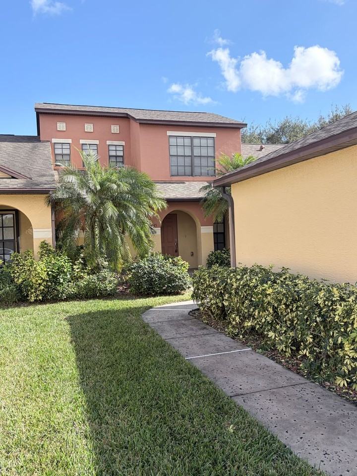 1145 Luminary Cir - Photo 2 of 36