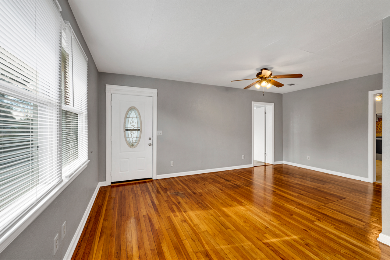 3400 W Lee St - Photo 3 of 18