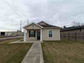 2905 Pecos St - Photo 1 of 1