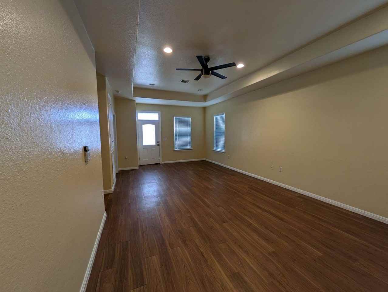 2905 Pecos St - Photo 2 of 20