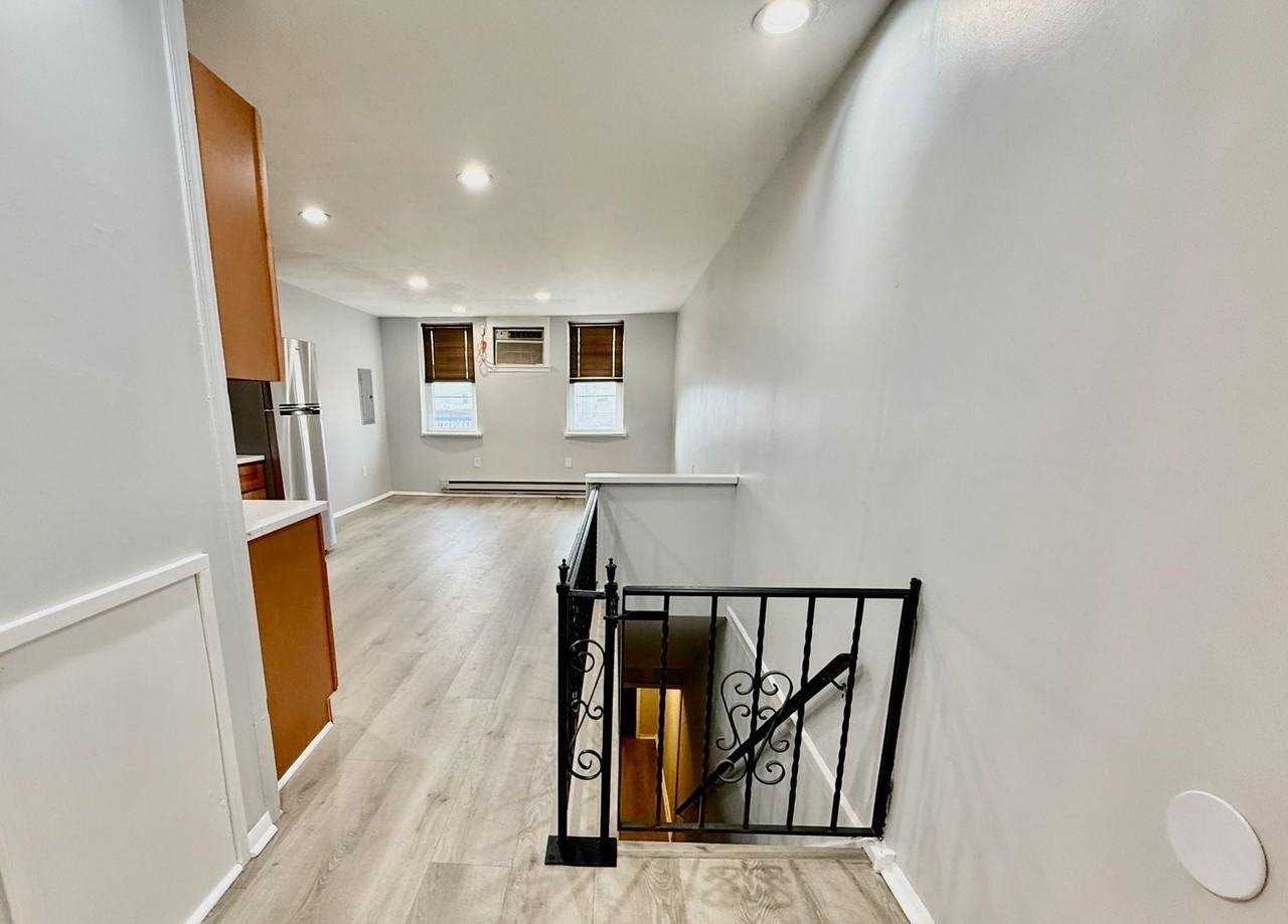 2443 S 7th St - Photo 5 of 30