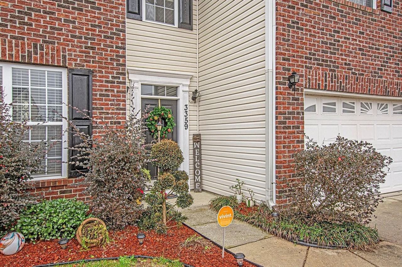 3359 Kirkwall Dr - Photo 2 of 17