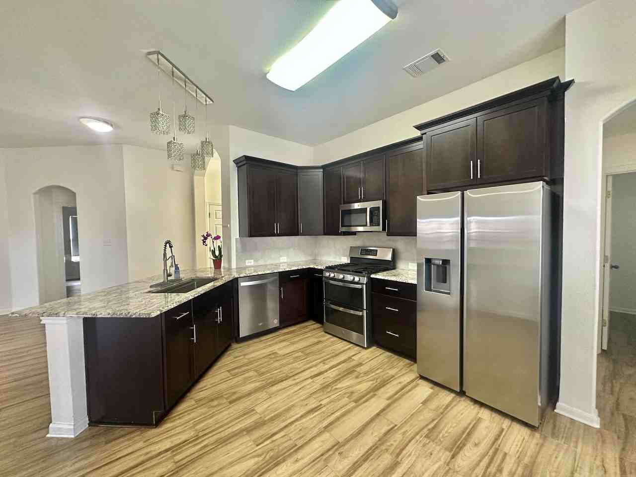 1011 Saint Helena Dr - Photo 5 of 21