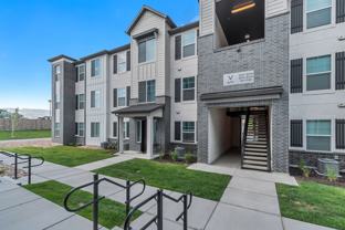 4711 W Goldblum Ln #V - Photo 1 of 1