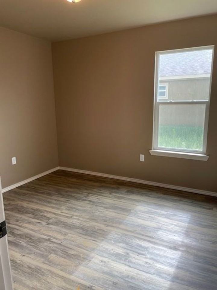 3610 E 3rd Pl - Photo 4 of 10