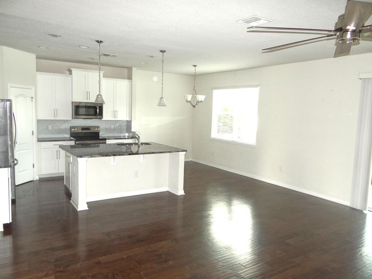 11310 Leland Groves Dr - Photo 4 of 24