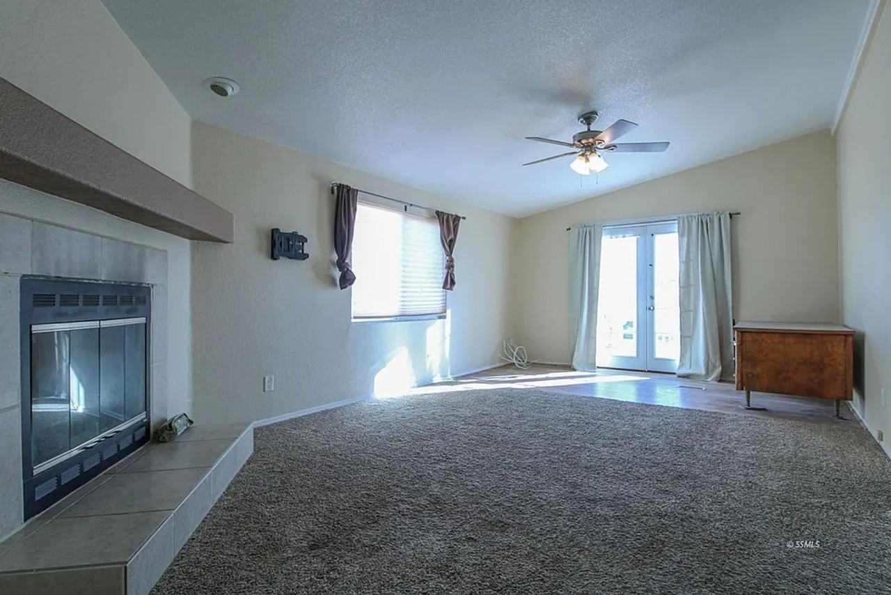 935 W Sullivan Ave - Photo 7 of 20